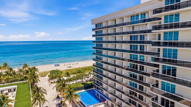 Foto del edificio - 9595 Collins Ave