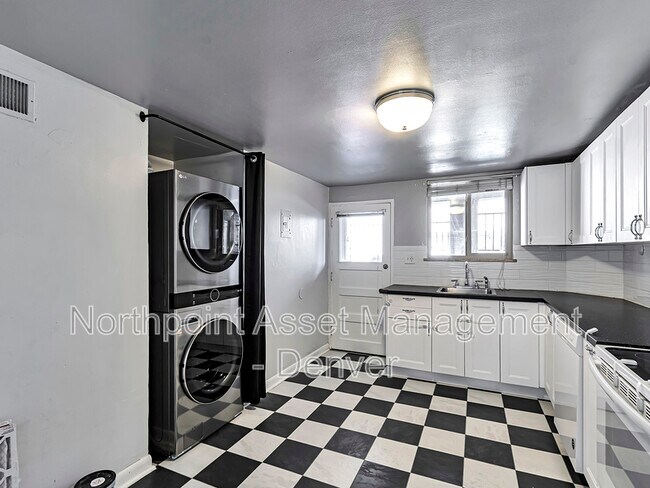 Foto del edificio - 1877 S Jackson St