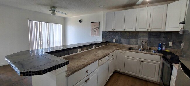 Building Photo - 2625 FL-590