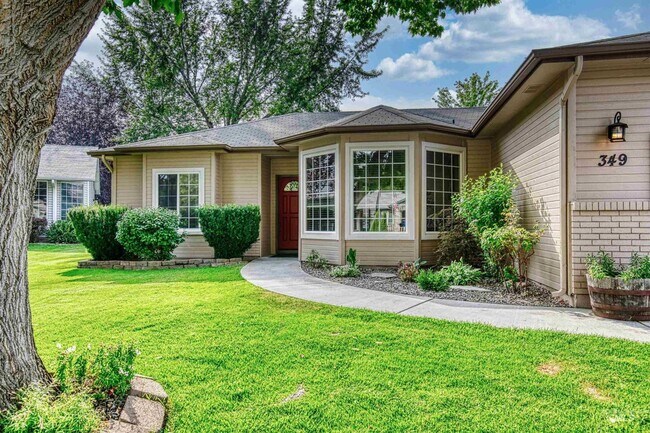 Foto del edificio - 3-Bedroom Home with Office in Prime Boise ...