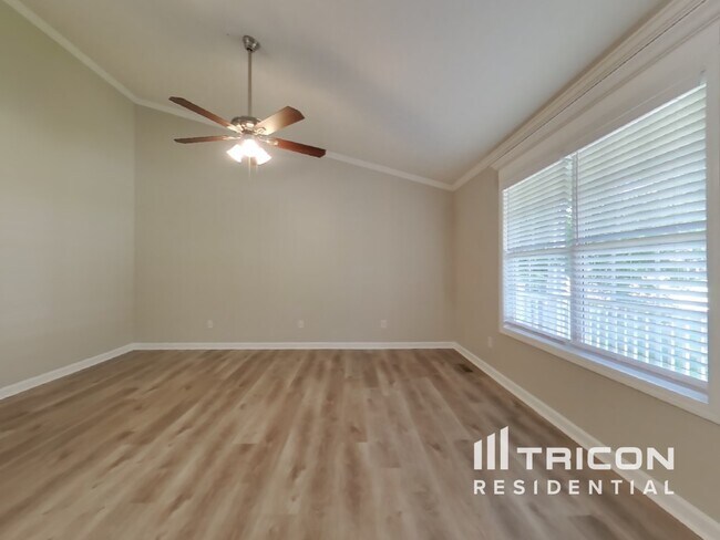 Foto del edificio - 185 Jackson Farms Dr