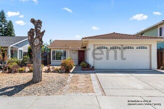 Building Photo - 2758 Croft Dr