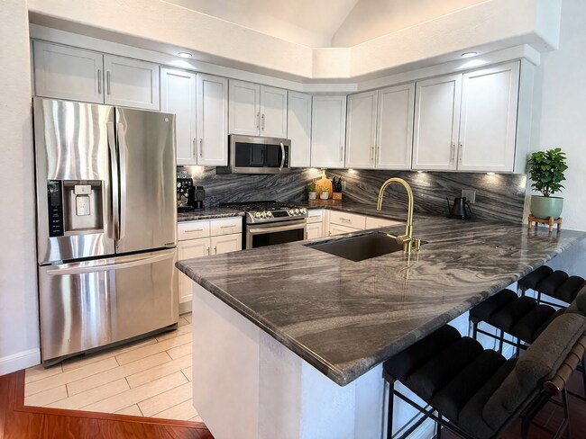 Foto del edificio - 7629 Valley Green Dr