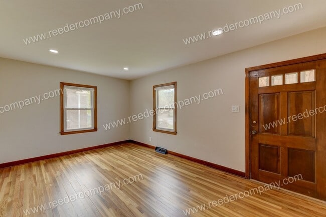 Building Photo - Completely remodeled 3 bedroom 1.5 bathroom house in Hammond
