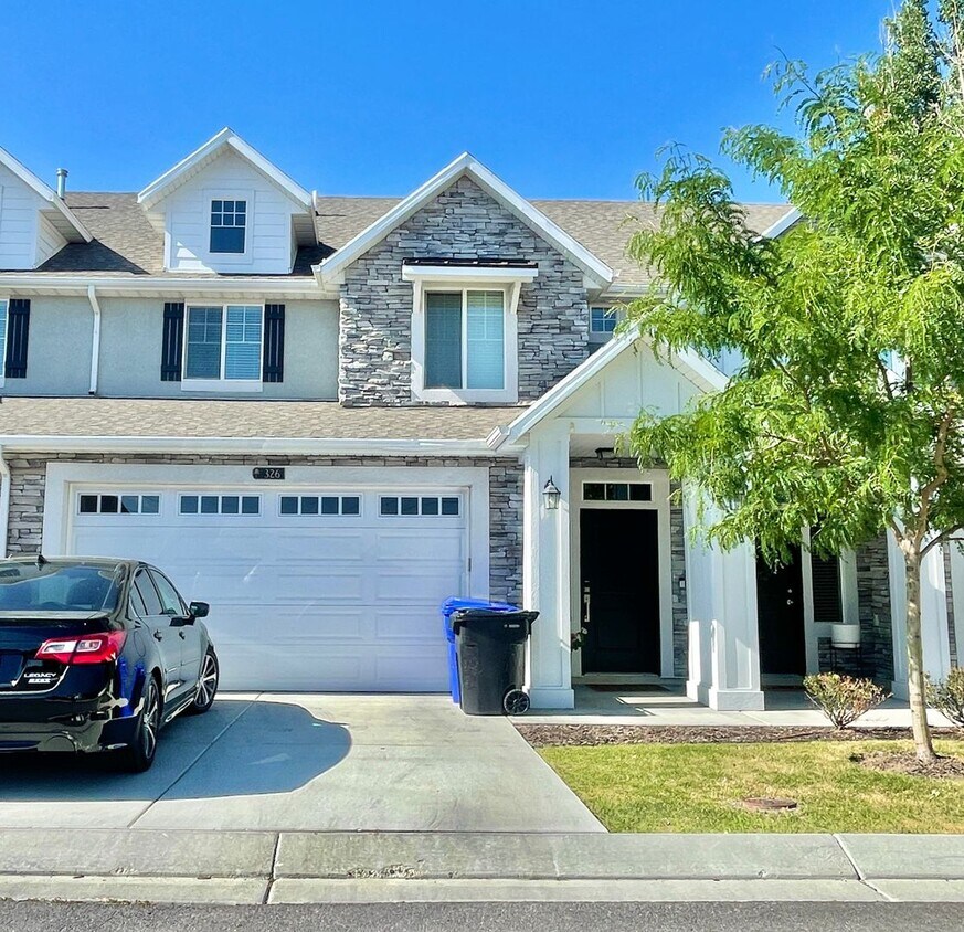 Foto principal - Beautiful Townhome at Pages Hollow!