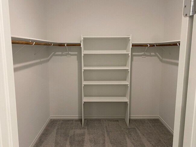 Building Photo - Short term rental of a single story close ...