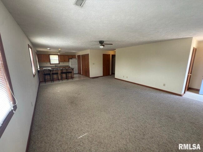 Foto del edificio - 540 N Main St
