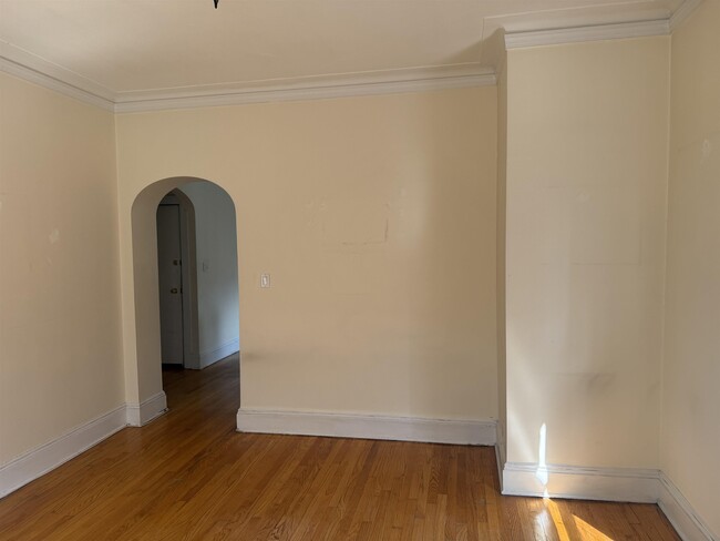 Building Photo - 457 Jersey Ave