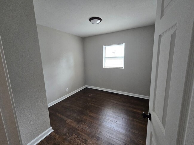 Foto del edificio - Charming 4 bed 1.5 bath