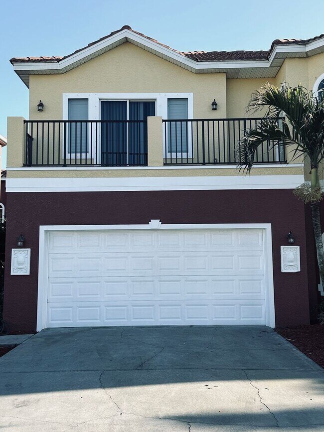Building Photo - Gorgeous 3 Bedroom 3 Bath Beachside Retreat!