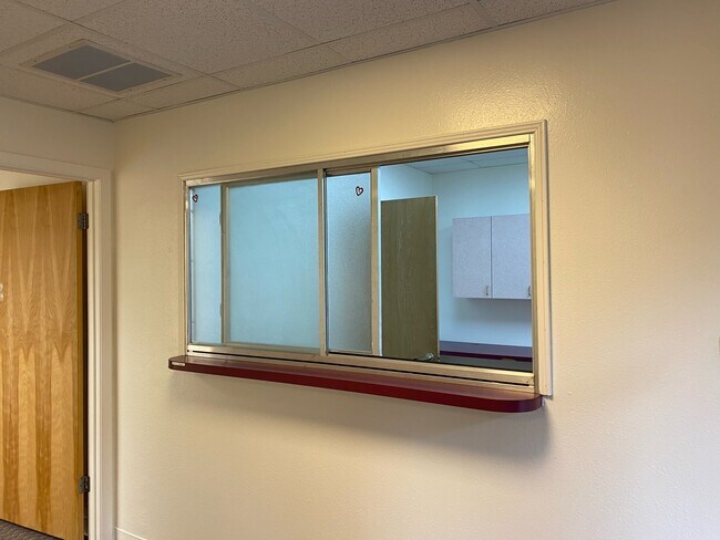 Foto del edificio - 10333 Seminole Blvd