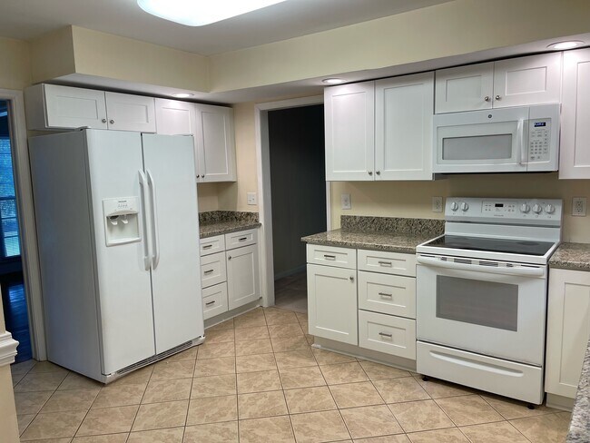 Foto del edificio - 11438 Winding Way Rd