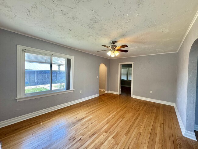 Foto del edificio - 6005 NW 32nd St