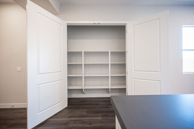 Pantry off kitchen - 117 Royal Cascade Ave