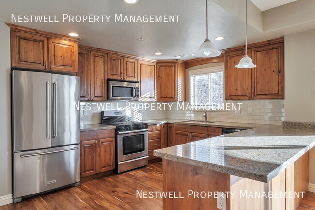 Foto del edificio - $250 OFF 1ST MONTH'S RENT - Spacious Corne...