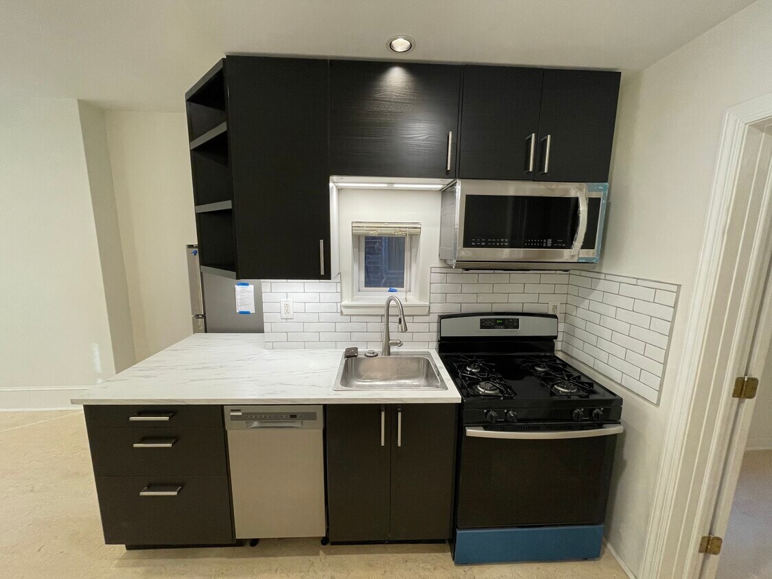 Foto principal - 5114 Whitby Ave
