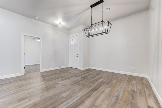 Foto del edificio - Beautiful 4 bed, 2.5 bath home located in ...