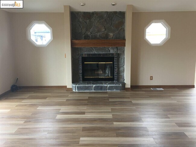 Building Photo - 2044 Windward Point