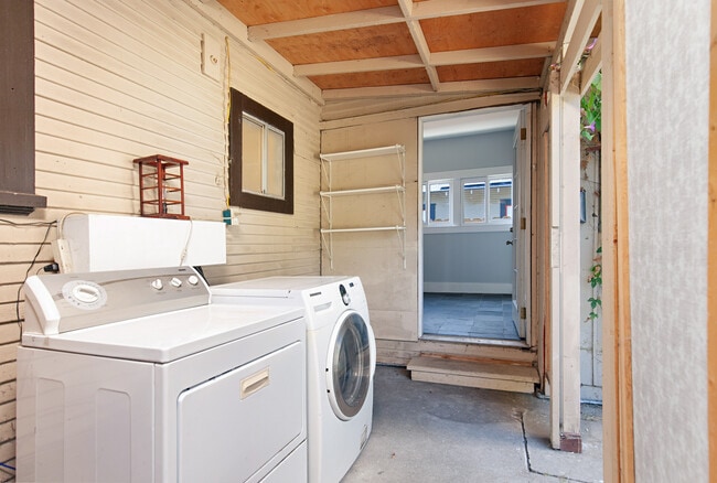 Building Photo - 1421 29th St