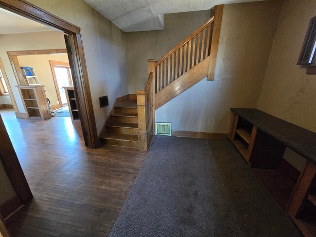 Foto del edificio - 802-811 11th Ave N