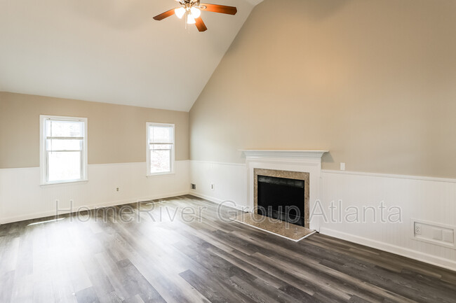 Building Photo - 2090 Breconridge Dr S W