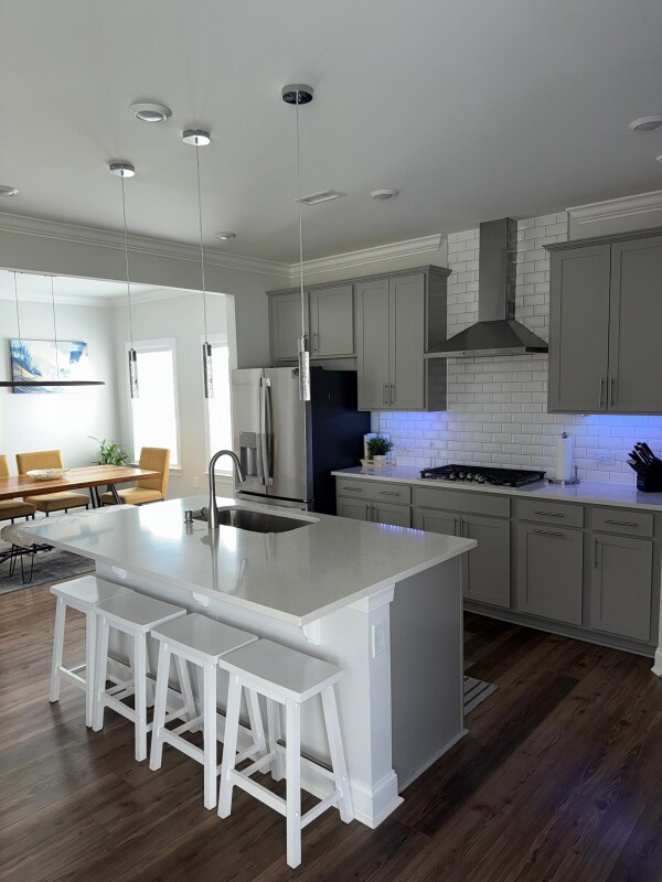 Foto del edificio - 402 Ravensworth Dr