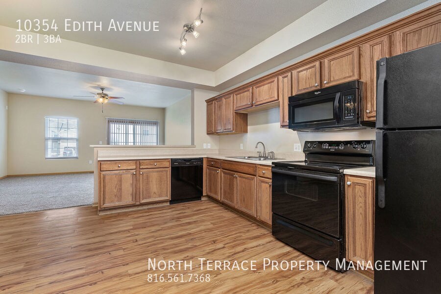 Updated 2BR Townhome in Piper School District Townhome Rentals in