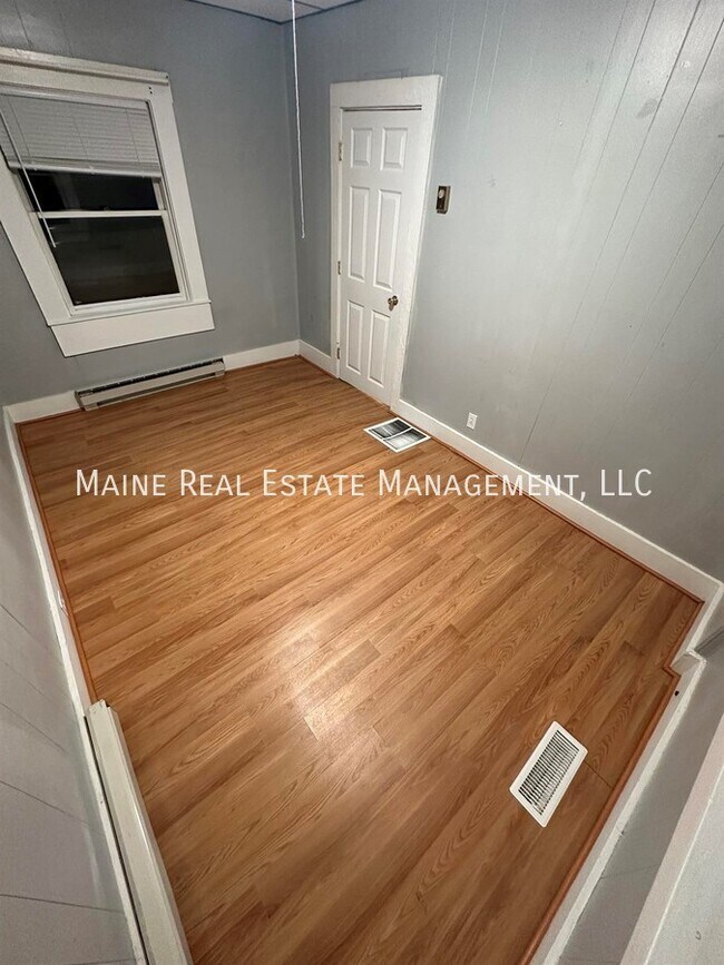 Building Photo - 51 Bosworth St