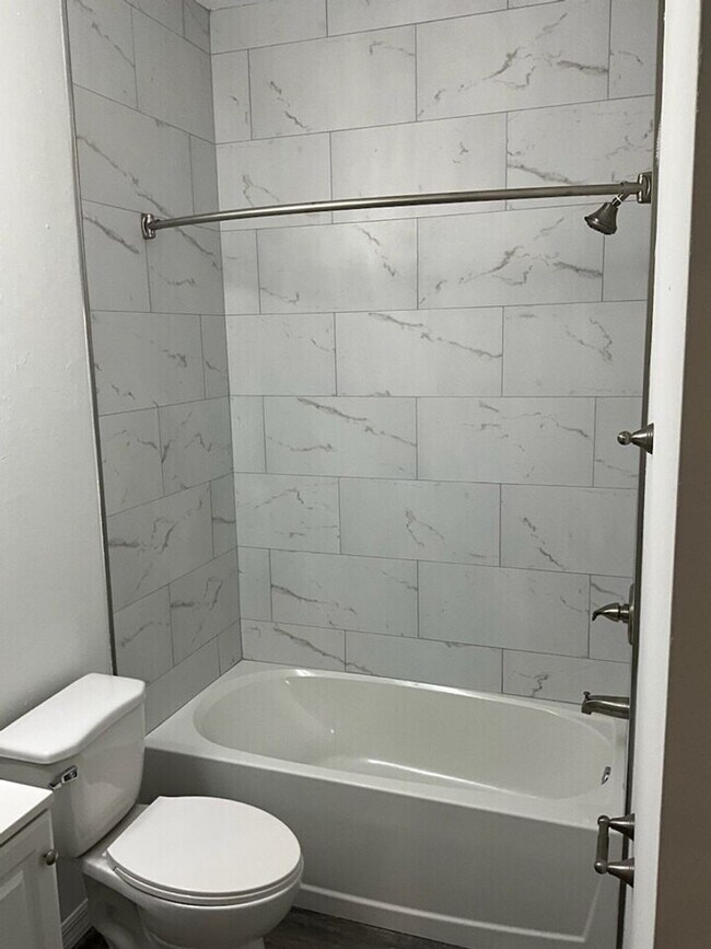 Foto del edificio - 24503 Zephyr Ct