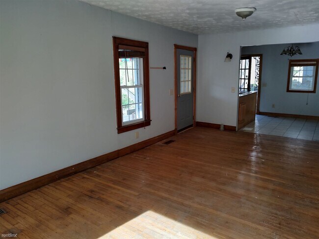 Foto del edificio - 3 br, 1 bath House - 52 Front Street