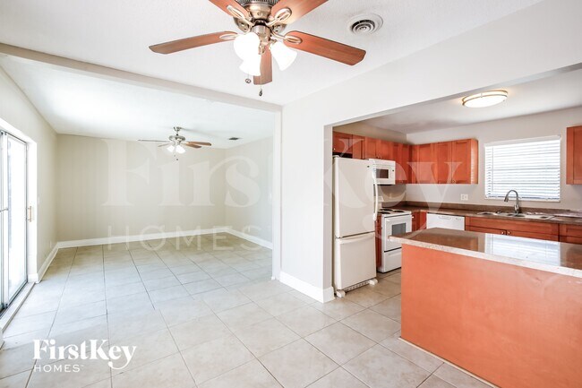Foto del edificio - 6240 NW 17th St