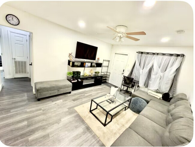 Foto del edificio - 6144 SW 30th St