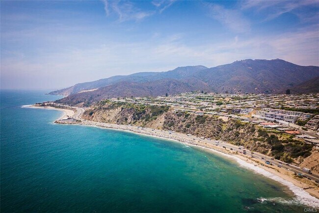 VIEWS! - 18203 Coastline Dr