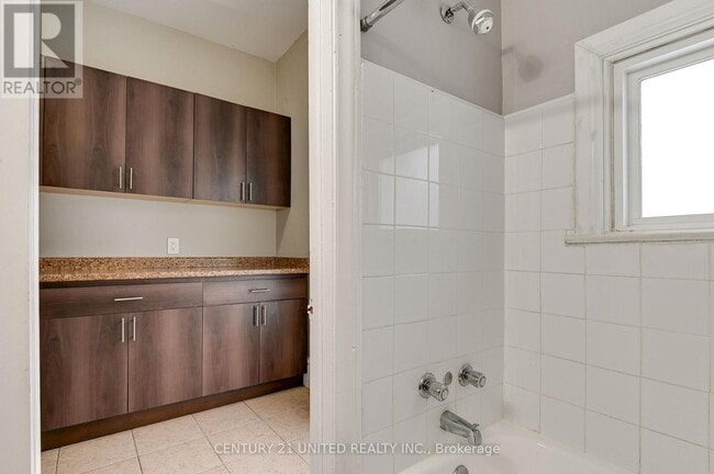 Building Photo - 337 Boler Rd