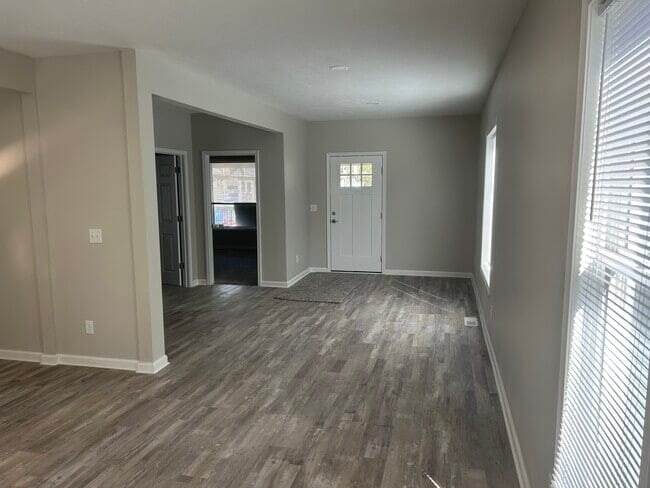 Building Photo - 821 Hazard Ave