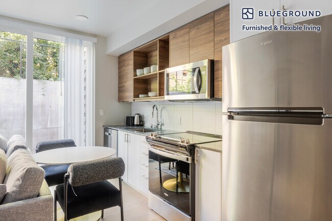 Foto del edificio - 2222 15th Ave W