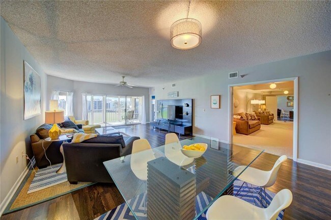 Foto del edificio - 145 NE Edgewater Dr