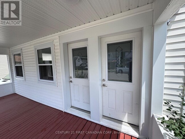 Building Photo - 35 Inkerman St