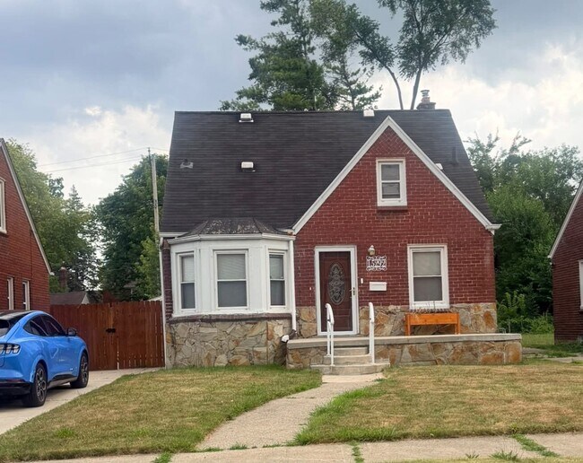 Foto del edificio - 15292 Spring Garden St