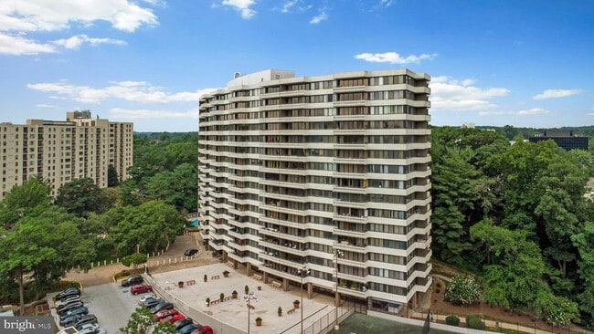 Building Photo - 6301 Stevenson Ave
