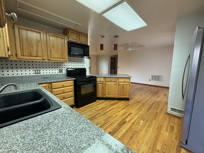 Foto del edificio - 12255 W 13th Ave