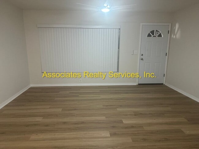 Building Photo - SUBLEASE: Remodeled 4BD/2BA Home with Den in Northwood!