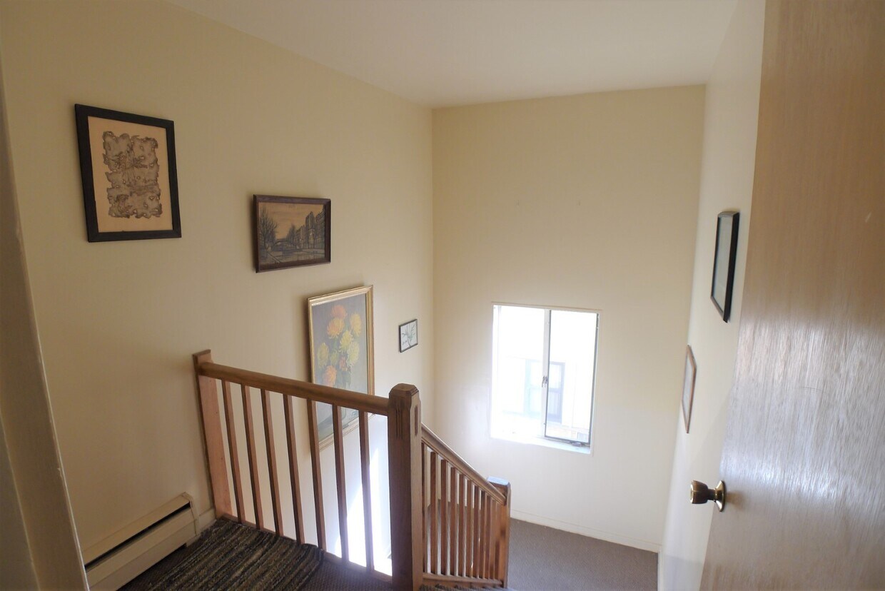 Primary Photo - 142 Asbury Ave