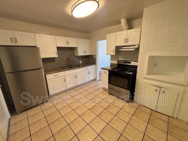 Foto del edificio - 13233 Kornblum Ave.