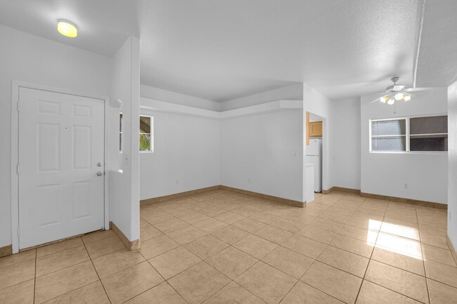 Building Photo - Indian Wells Community! 3/2 Condo