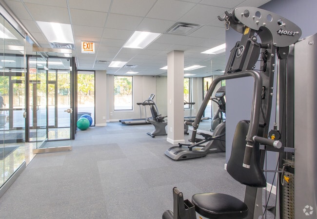 Fitness Center - Acclaim on North Avenue