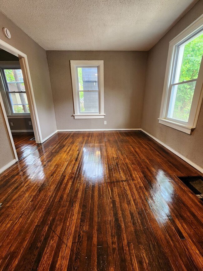 Foto del edificio - Three Bedroom Single Family Home!