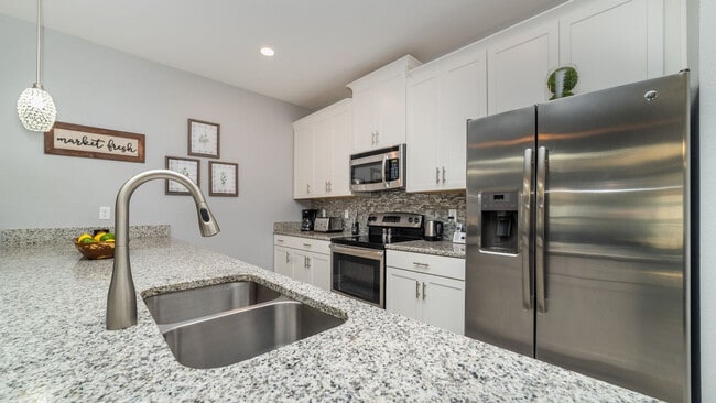 Building Photo - 1562 Moon Valley Dr
