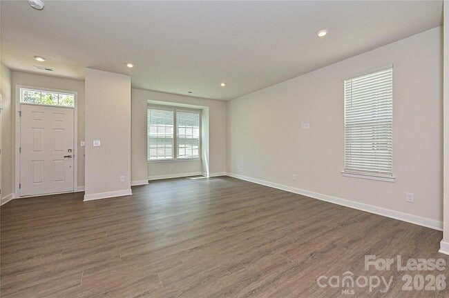 Building Photo - 7637 Griffins Gate Dr SW