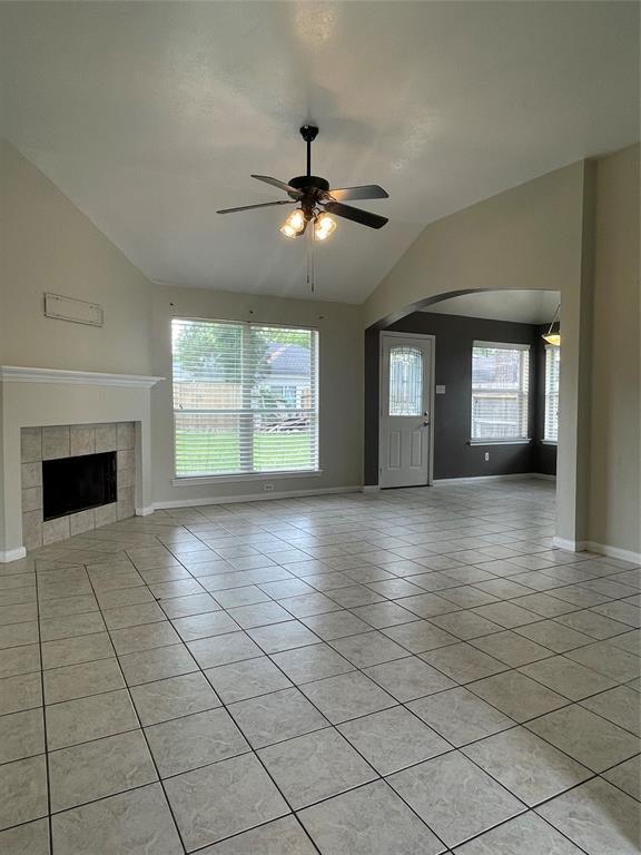 Foto del edificio - 22207 Falconwood Ln